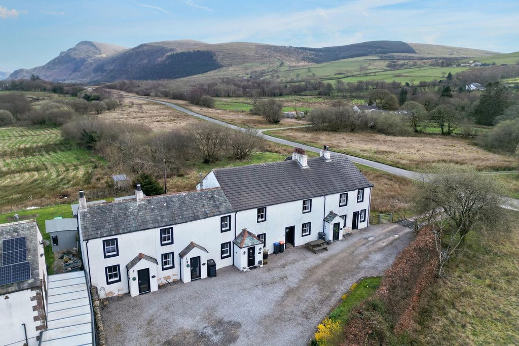 6 bed farmhouse for saleKinniside, Cleator CA23