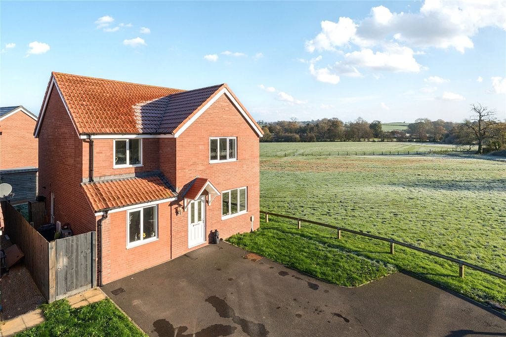 Additional image 8 of 4 bed detached house for saleWillow Walk, Crediton, Devon EX17