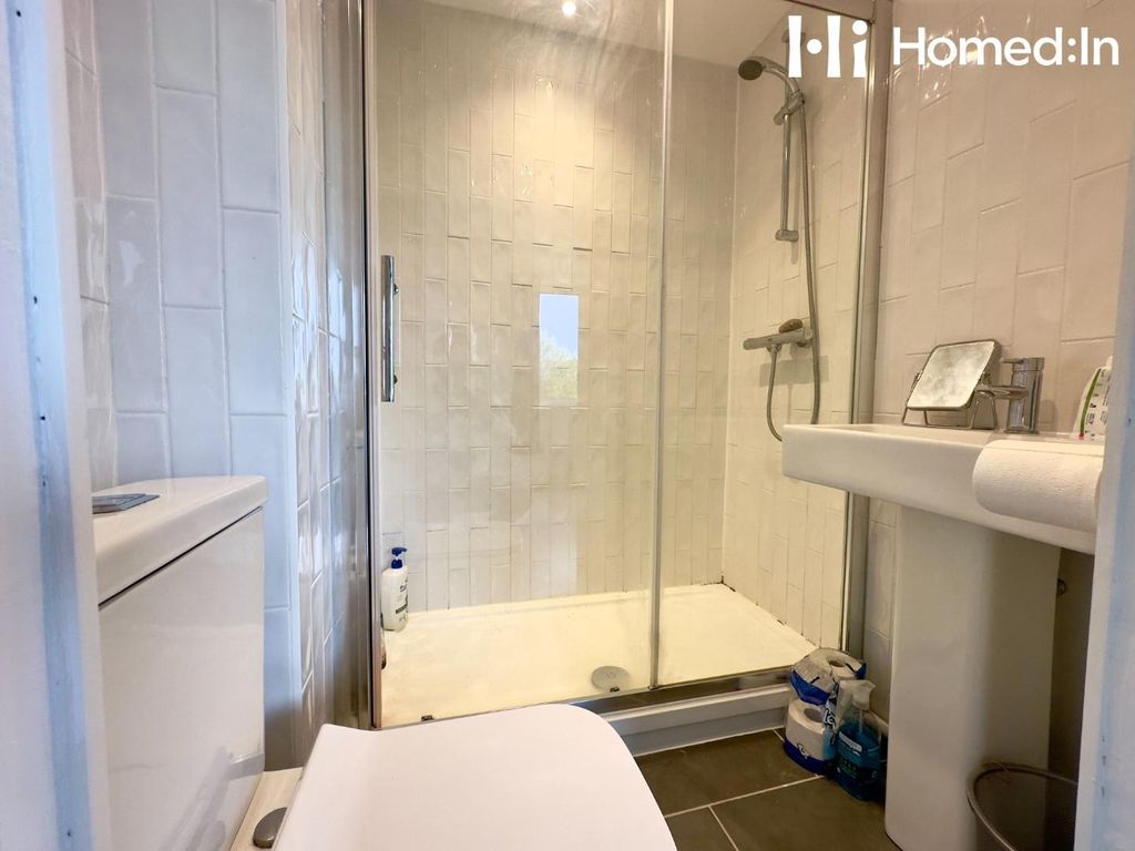 Additional image 17 of 2 bed flat for saleHailey Place, Cranleigh GU6