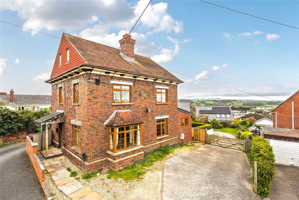 4 bed detached house for saleBarnfield, Crediton, Devon EX17