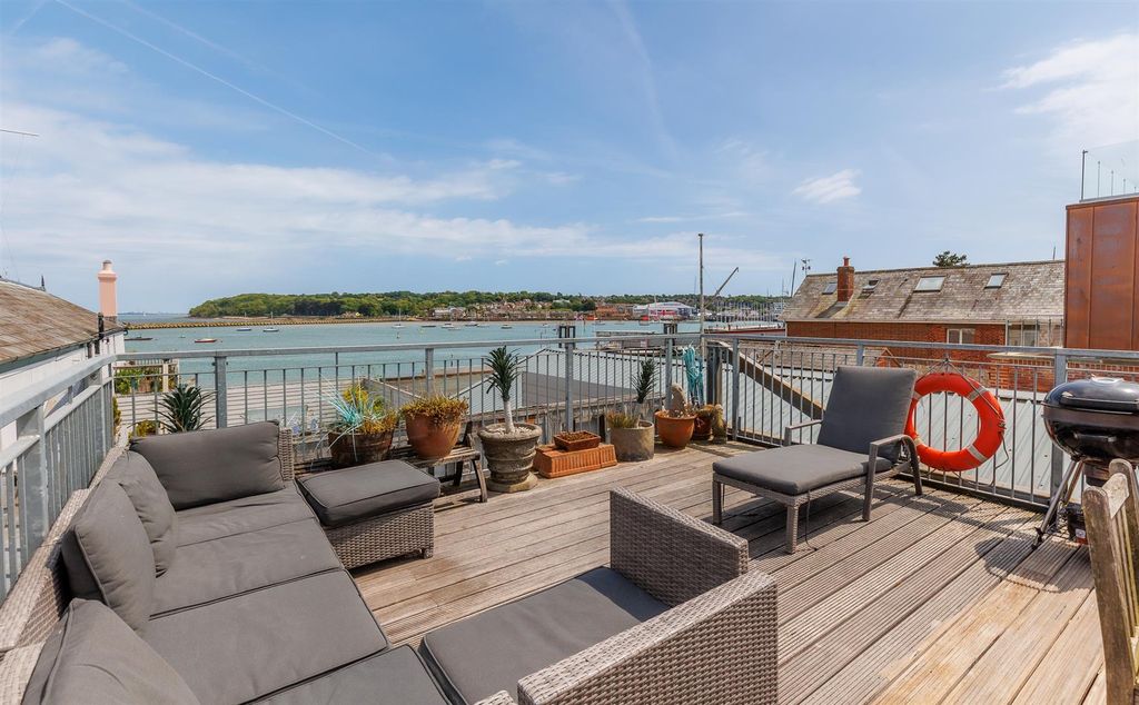Additional image 21 of 5 bed terraced house for saleCowes, Isle Of Wight PO31