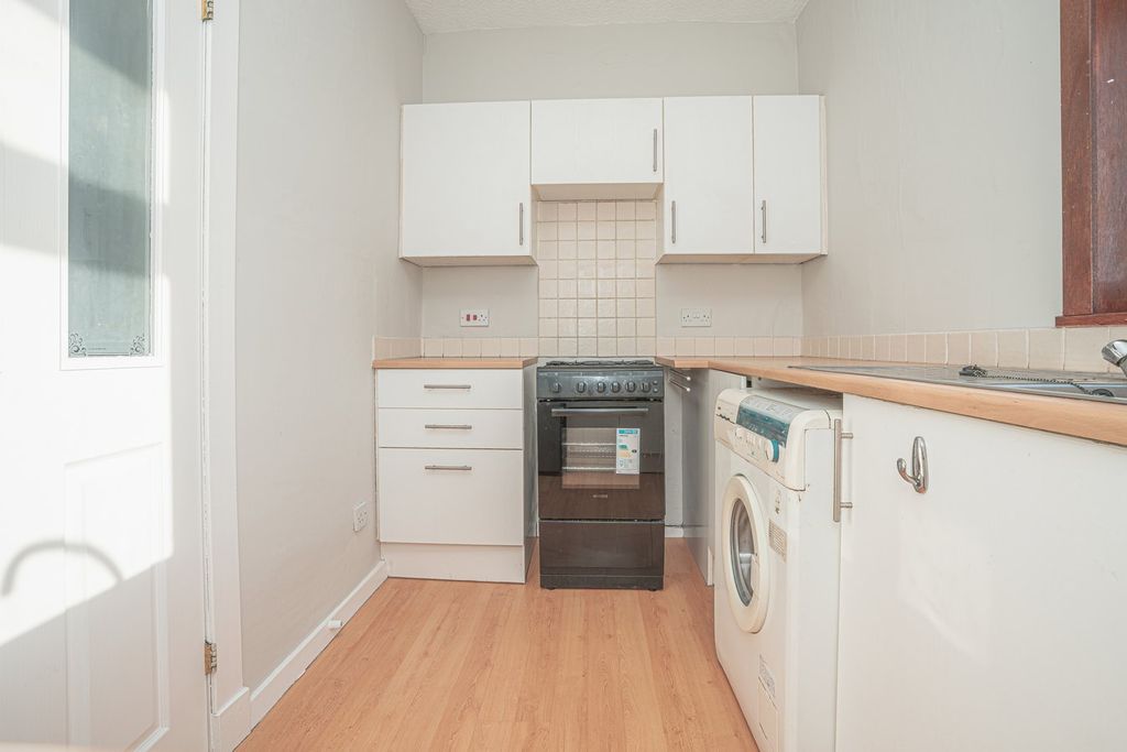Additional image 9 of 2 bed flat for saleSmall Street, Lochgelly KY5