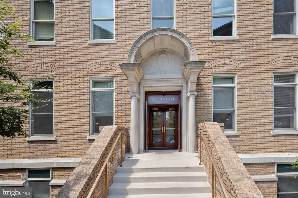 2425 L St NW Unit 635, Washington, DC 20037 photo 2