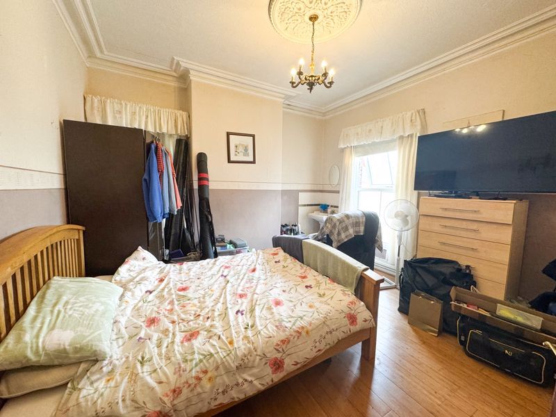 Additional image 7 of 4 bed semi-detached house for saleMill Road, Cleethorpes DN35