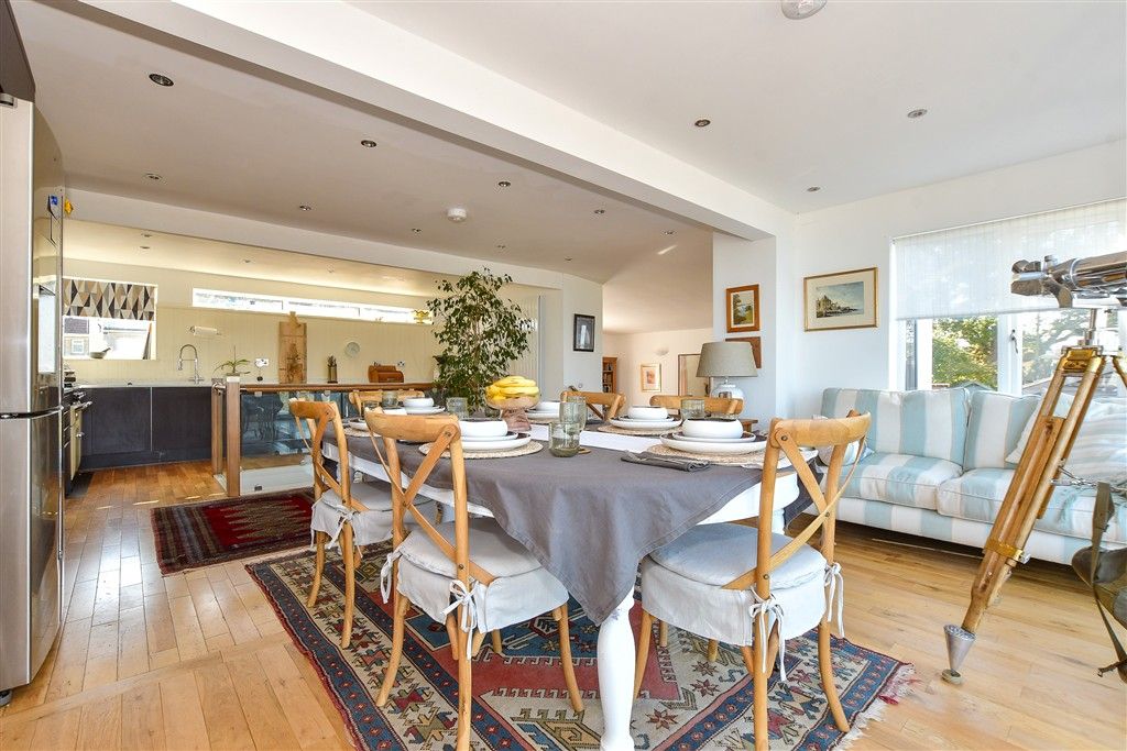 Additional image 5 of 4 bed detached house for saleNubia Close, Cowes, Isle Of Wight PO31