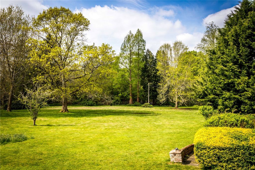 Additional image 4 of 6 bed detached house for saleAlfold Road, Cranleigh, Surrey GU6