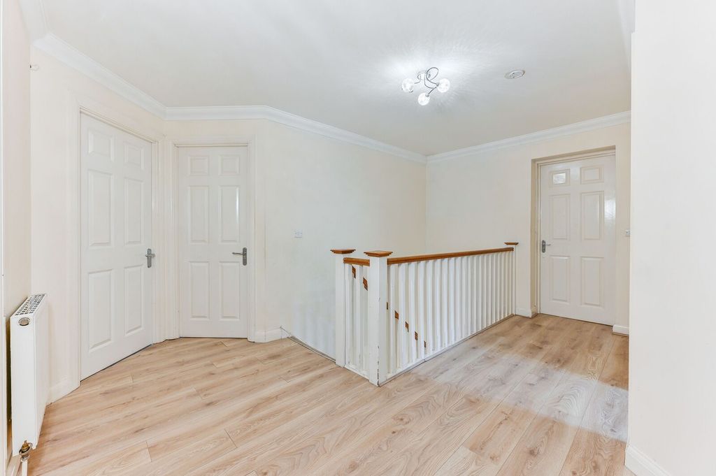 Additional image 21 of 5 bed detached house for saleWater Mead, Coulsdon, Chipstead CR5