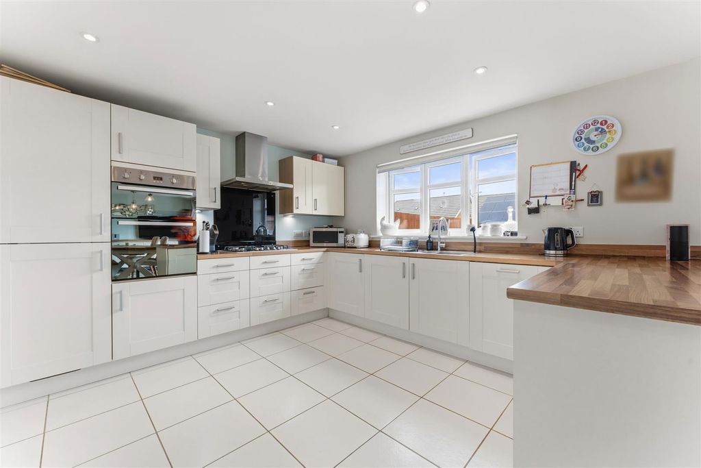 Additional image 3 of 5 bed detached house for saleCambrian Lane, Little Stanion NN18
