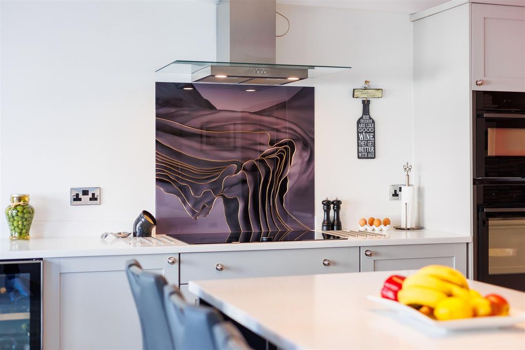 Additional image 6 of 3 bed flat for saleCowes, Isle Of Wight PO31