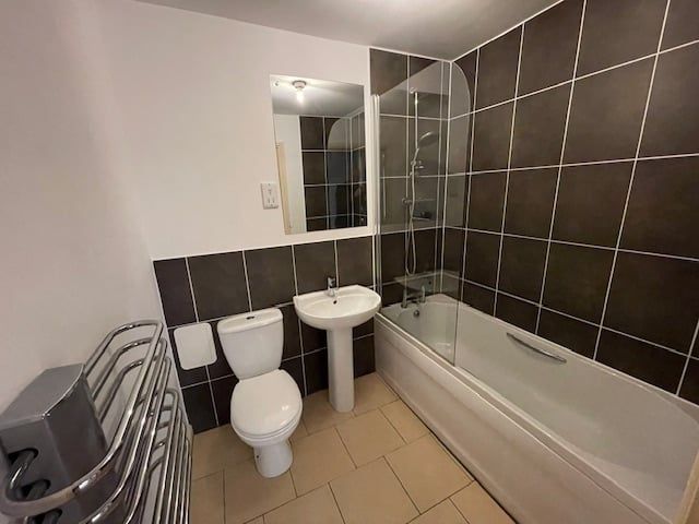 2 bed flat for saleFieldfare Close, Corby NN18