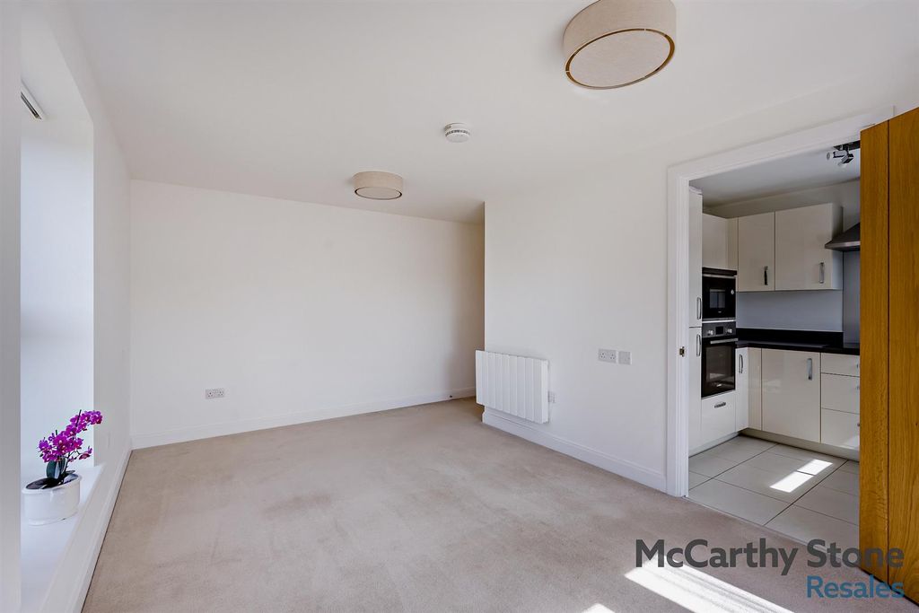 Additional image 4 of 2 bed flat for saleLancer House, Butt Road, Colchester CO2