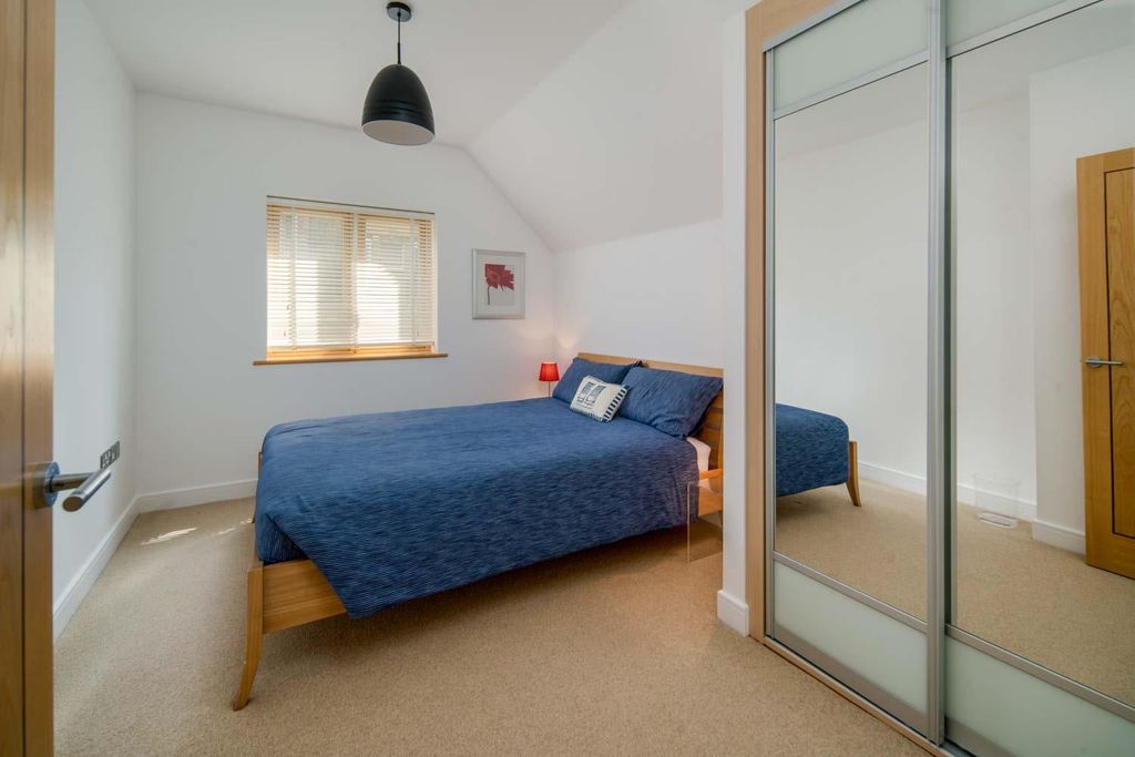 Additional image 14 of 4 bed semi-detached house for saleCowes, Isle Of Wight PO31