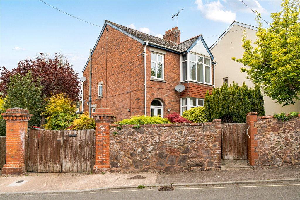 3 bed detached house for saleSearle Street, Crediton, Devon EX17