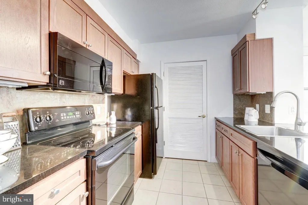 631 D Street NW Unit 526, Washington, DC 20004 photo 5
