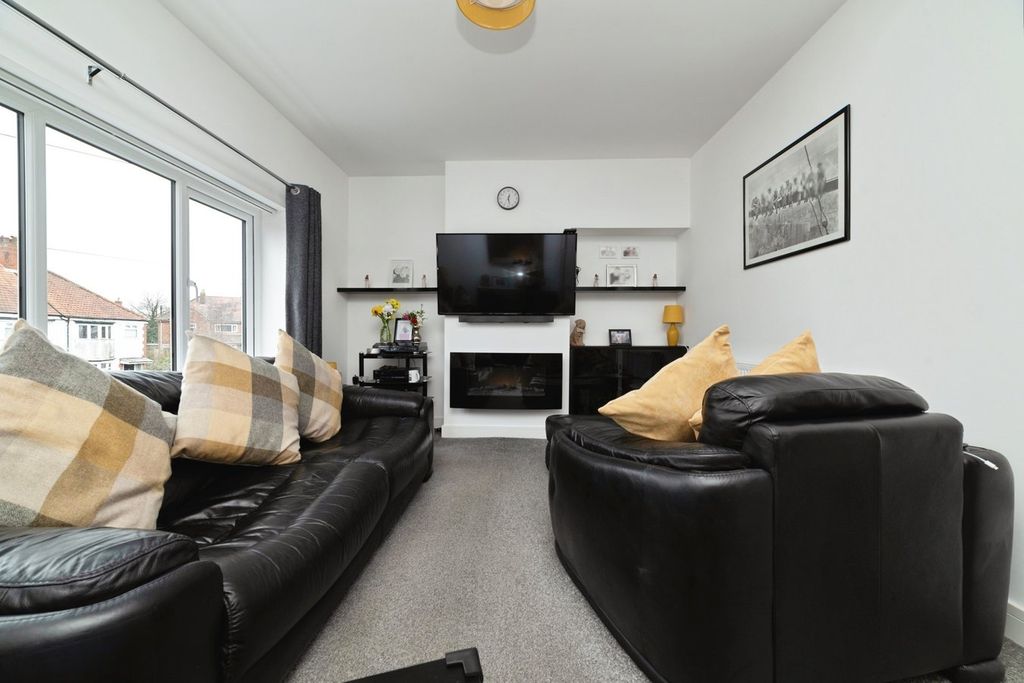 Additional image 5 of 1 bed flat for saleInglemire Lane, Cottingham HU16