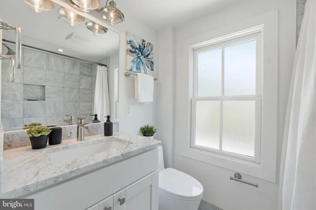 Additional image 23 of 401 11th Street SE, Washington, DC 20003