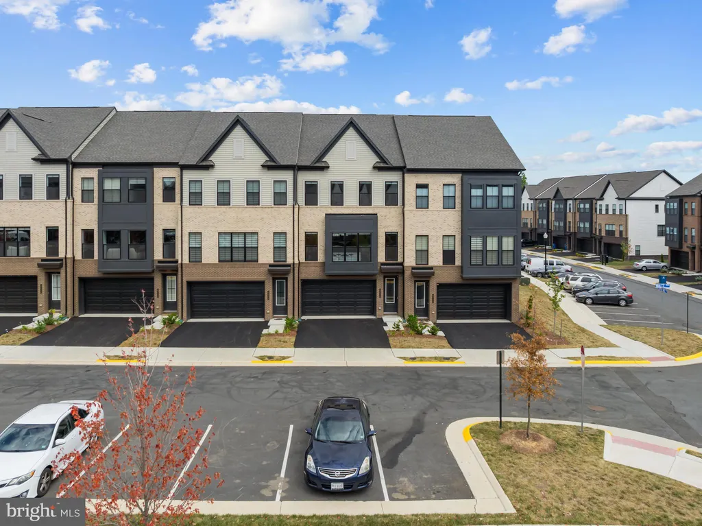 Additional image 4 of 42116 Waltz Terrace, Ashburn, VA 20148