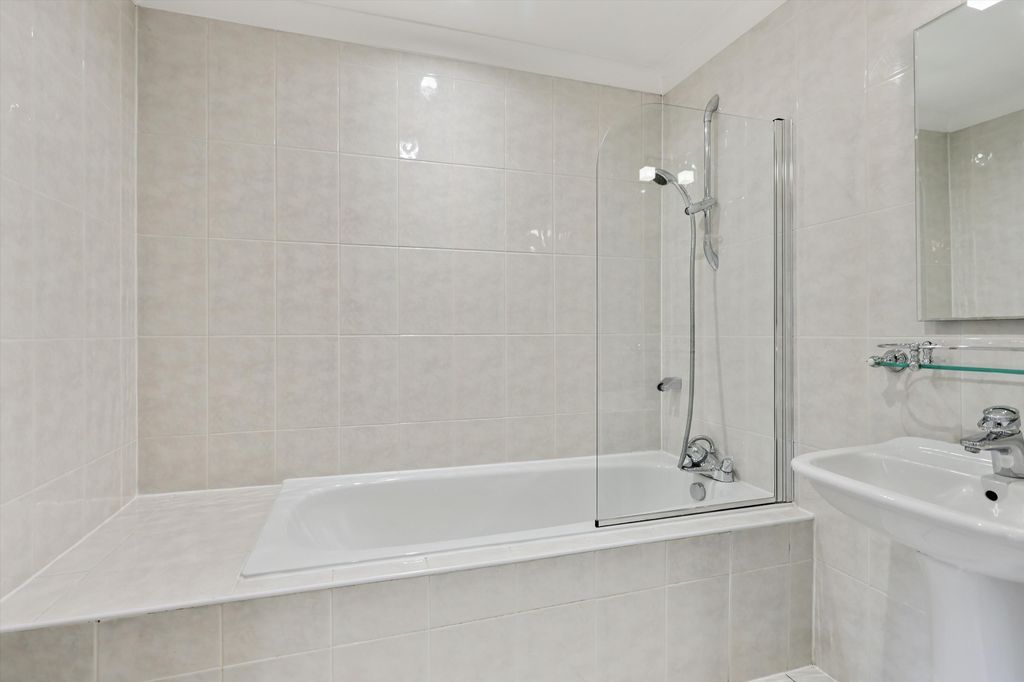 Additional image 10 of 7 bed detached house for saleFairfield Park, Cobham, Surrey KT11