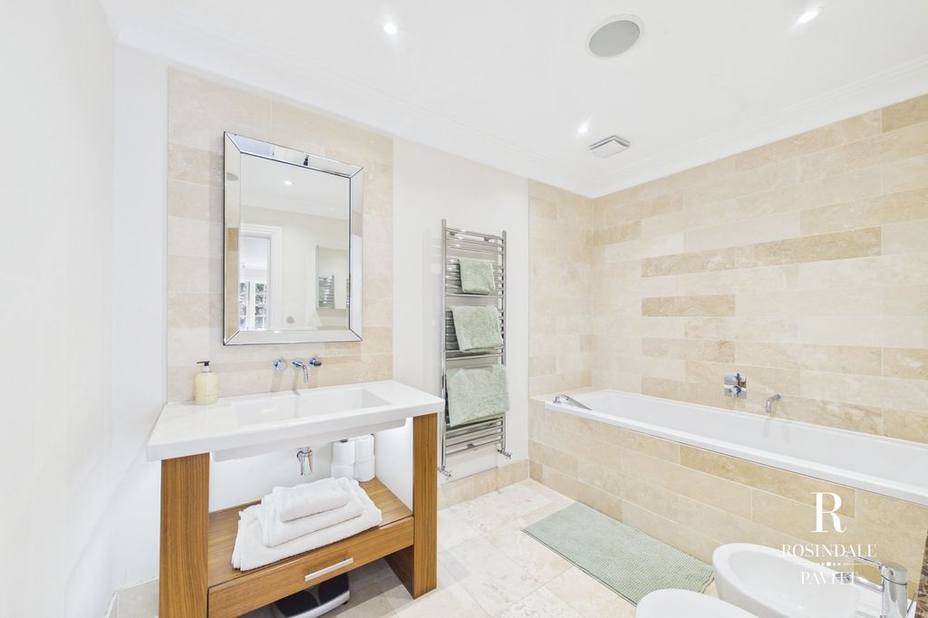 Additional image 35 of 5 bed detached house for saleHow Lane, Chipstead CR5