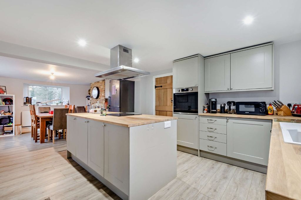 Additional image 3 of 4 bed detached house for saleHorsham Road, Cranleigh, Surrey GU6
