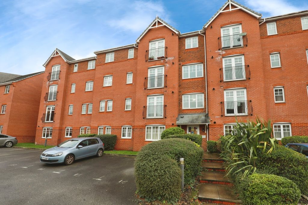 2 bed flat for saleWorsdell House, Blount Close, Crewe, Cheshire CW1