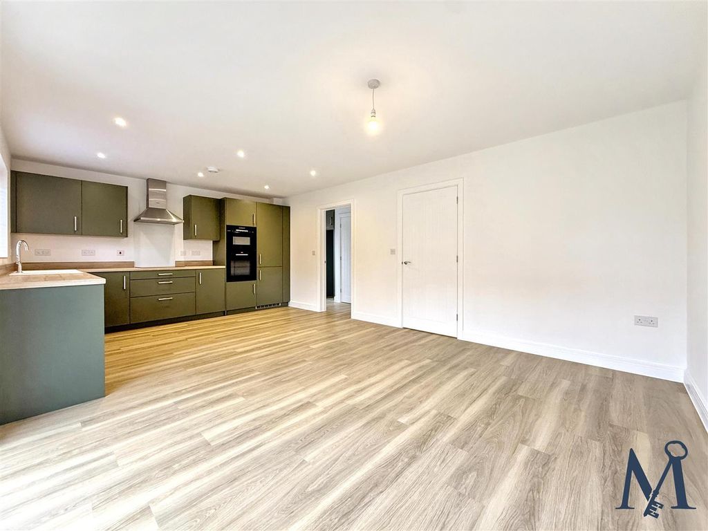 Additional image 7 of 4 bed detached house for saleDrovers Close, Hugglescote, Coalville LE67