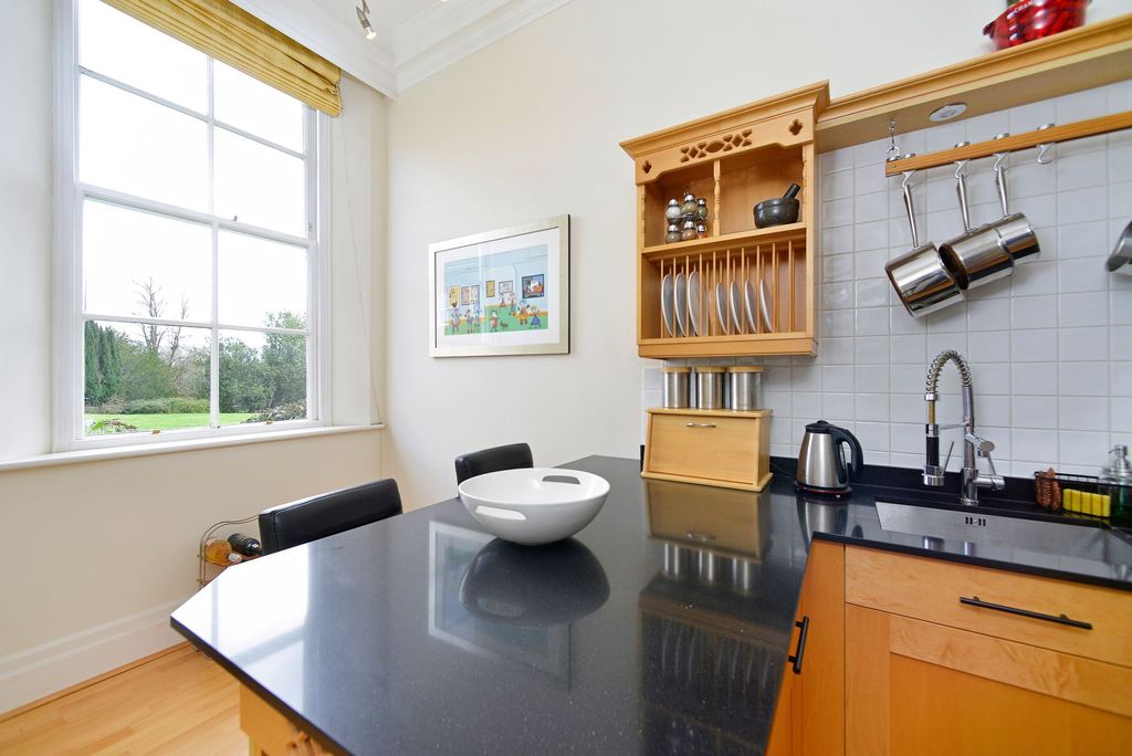 Additional image 15 of 2 bed flat for saleElmbridge Road, Cranleigh GU6