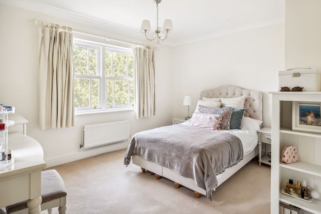 Additional image 17 of 5 bed detached house for saleSandringham Park, Surrey KT11