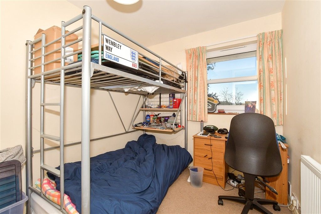 Additional image 9 of 3 bed maisonette for saleHigh Street, Cranleigh, Surrey GU6