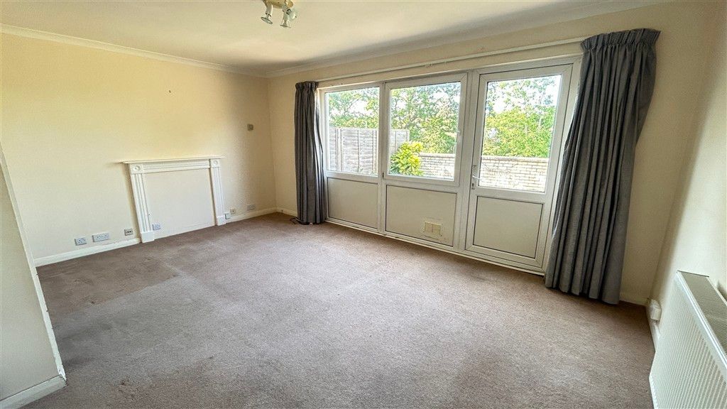 Additional image 7 of 3 bed maisonette for saleHigh Street, Cranleigh, Surrey GU6