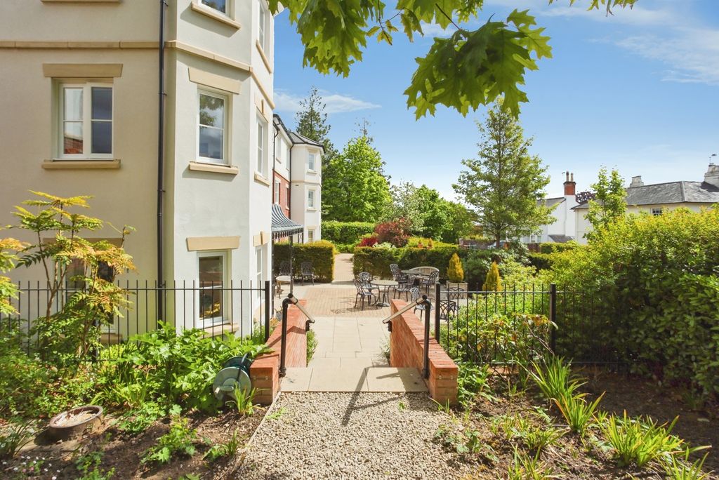 Additional image 9 of 2 bed flat for saleHorsley Place, Cranbrook, Kent TN17