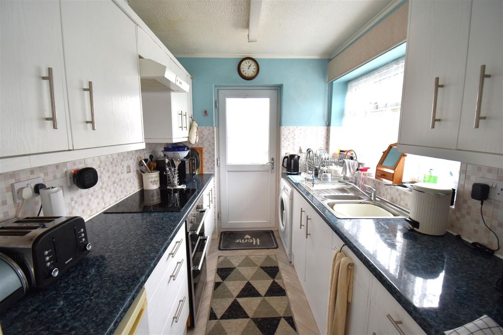 Additional image 4 of 2 bed detached bungalow for saleClover Close, Clevedon BS21
