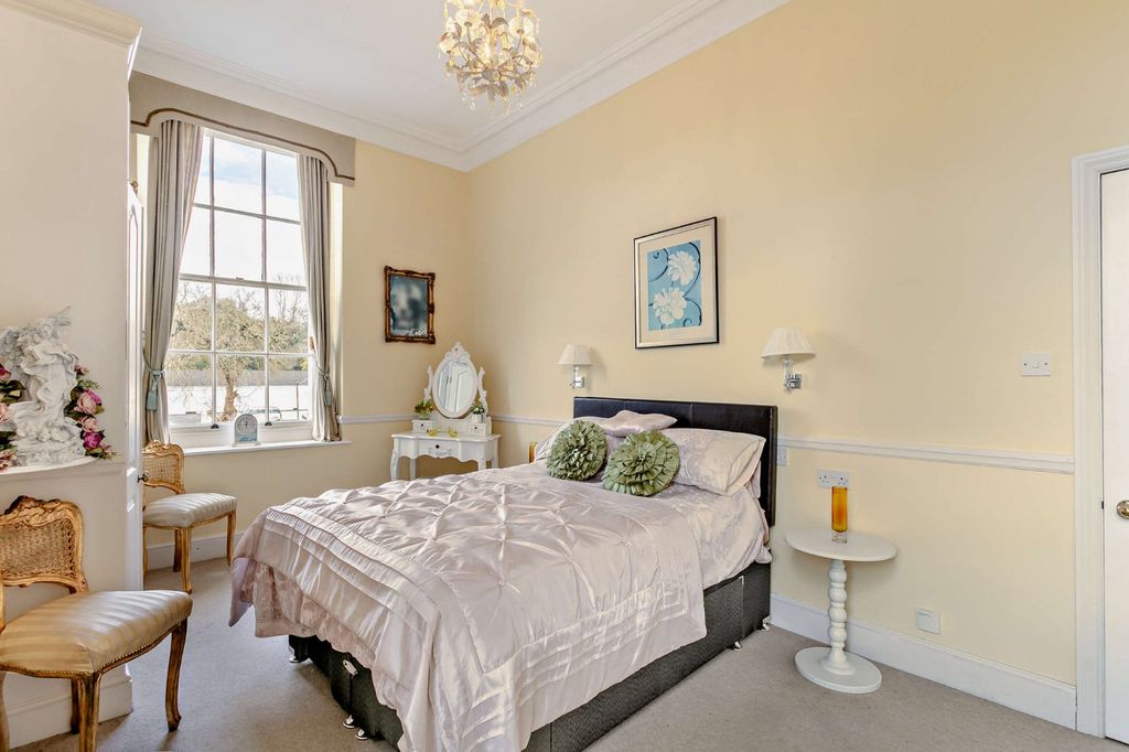2 bed flat for saleCowley, Exeter, Devon EX5 photo 2