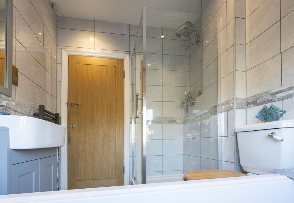 Additional image 16 of 5 bed property for saleCompton Road, Cradley Heath B64