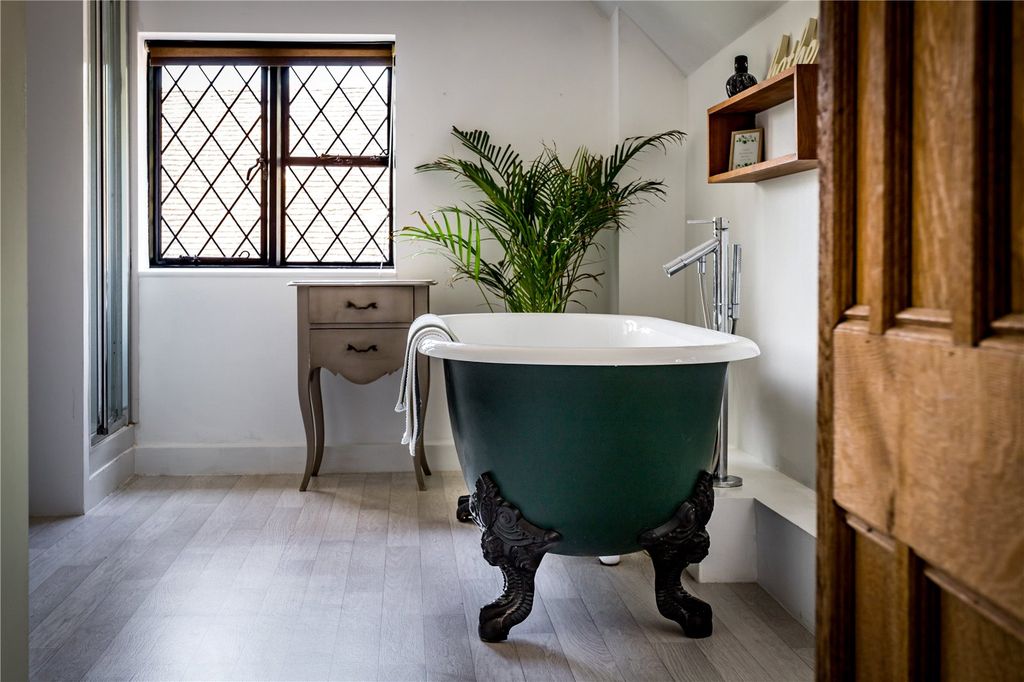Additional image 12 of 6 bed detached house for saleAlfold Road, Cranleigh, Surrey GU6