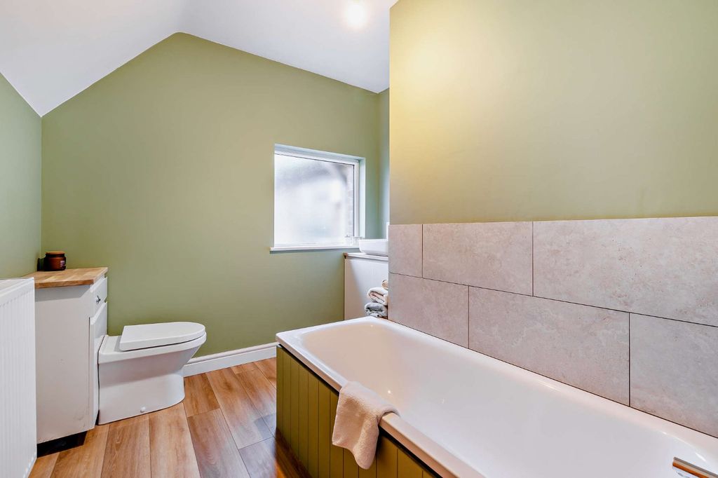 Additional image 11 of 4 bed detached house for saleHorsham Road, Cranleigh, Surrey GU6
