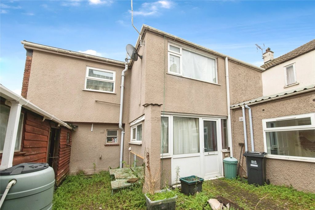 Additional image 2 of 5 bed flat for saleEast Street, Crediton, Devon EX17
