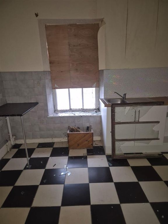 5 bed flat for saleMiddle Street, Consett DH8 photo 2
