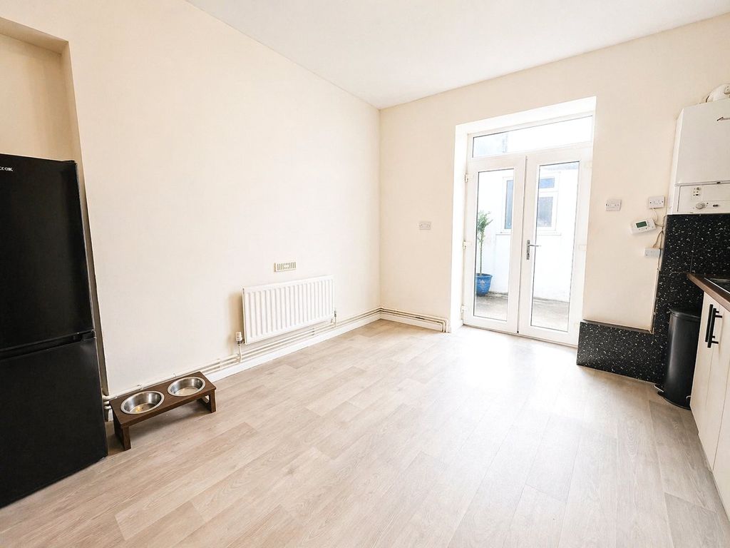 Additional image 6 of 2 bed flat for saleKensington Road, Neyland, Milford Haven, Pembrokeshire SA73