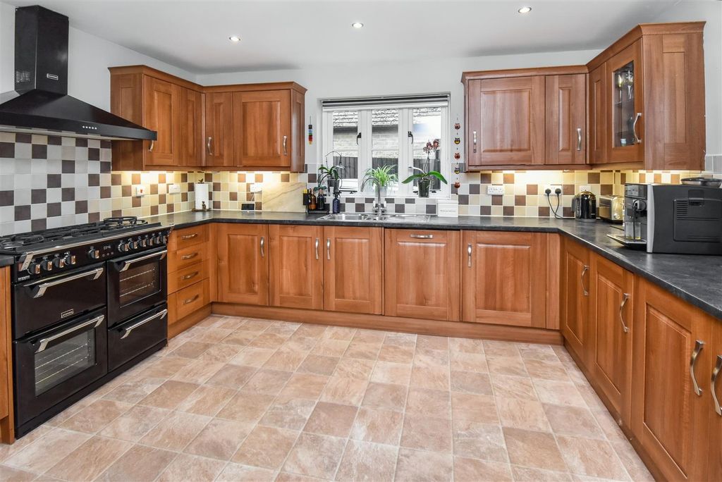 Additional image 5 of 4 bed detached house for saleNN17, Lorraine Gardens, Weldon