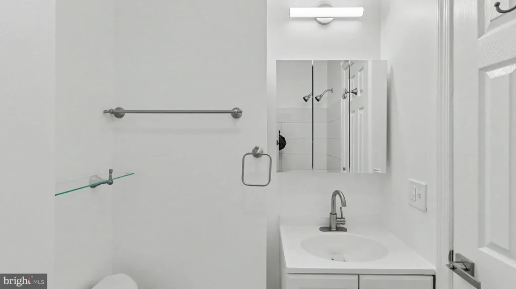 Additional image 13 of 1028 Kenyon Street NW, Washington, DC 20010