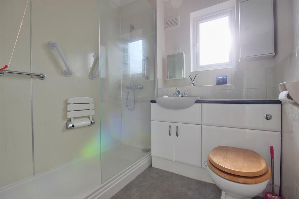 Additional image 7 of 2 bed flat for saleApplegarth Mews, Cottingham HU16