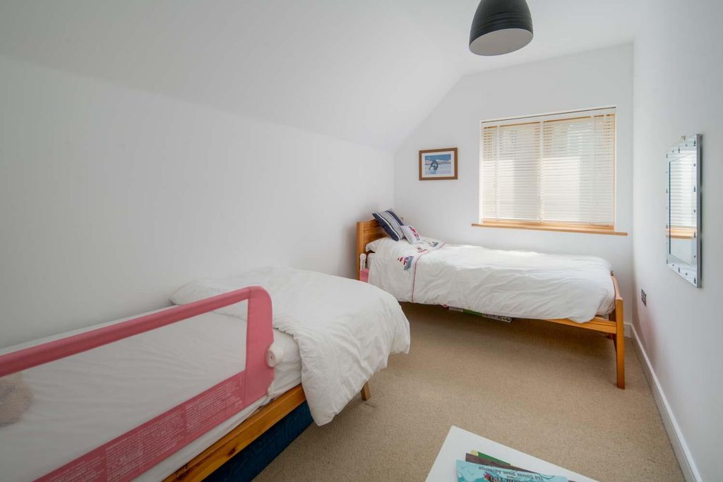 Additional image 15 of 4 bed semi-detached house for saleCowes, Isle Of Wight PO31
