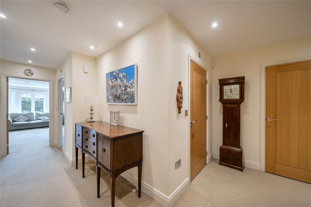 Additional image 3 of 3 bed flat for saleBetween Streets, Cobham, Surrey KT11