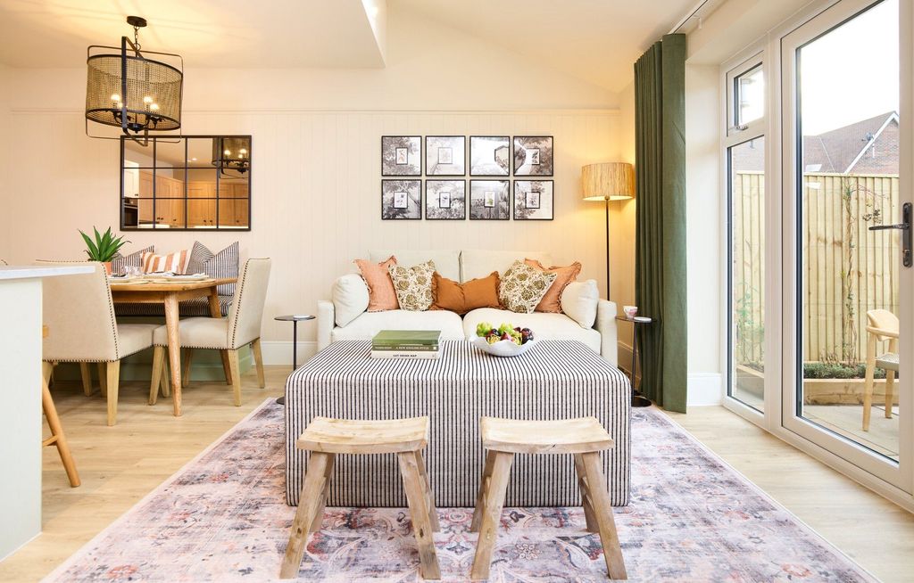 Additional image 2 of 4 bed semi-detached house for saleLeighwood Fields, Cranleigh, Surrey GU6