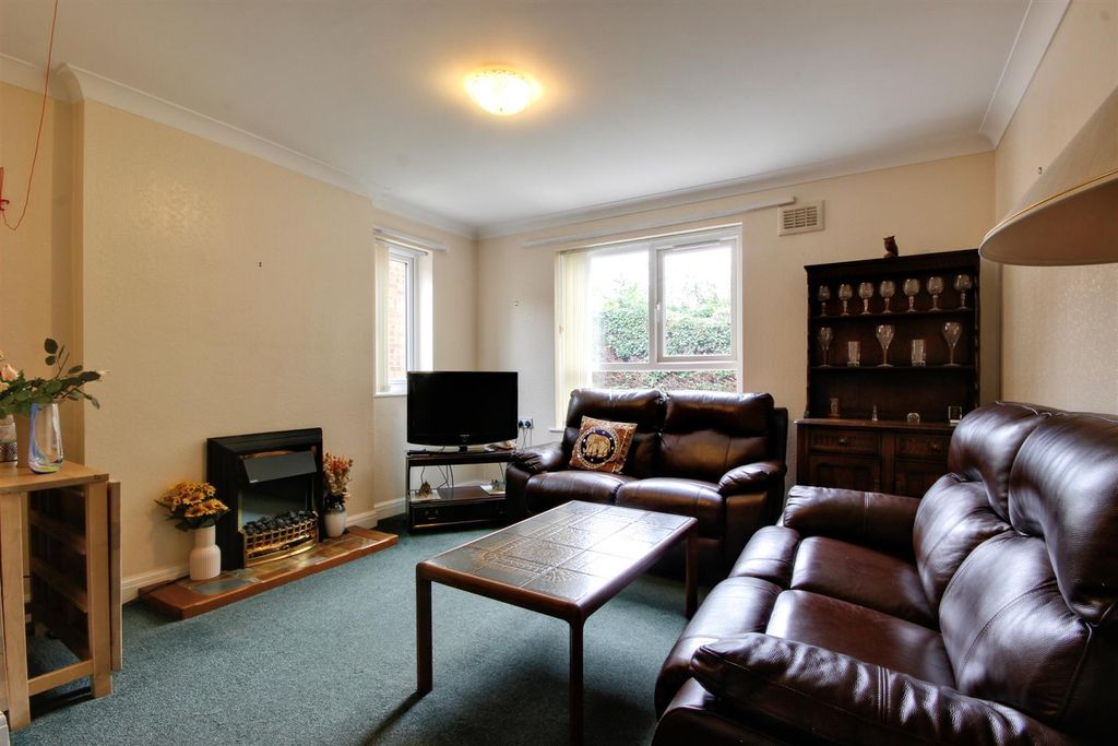 Additional image 2 of 2 bed flat for saleApplegarth Mews, Crescent Street, Cottingham HU16