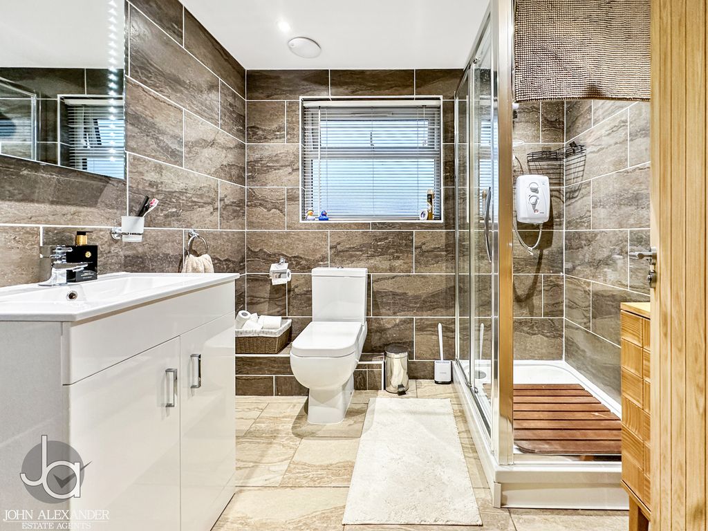 Additional image 16 of 4 bed detached house for saleStraight Road, Colchester CO3