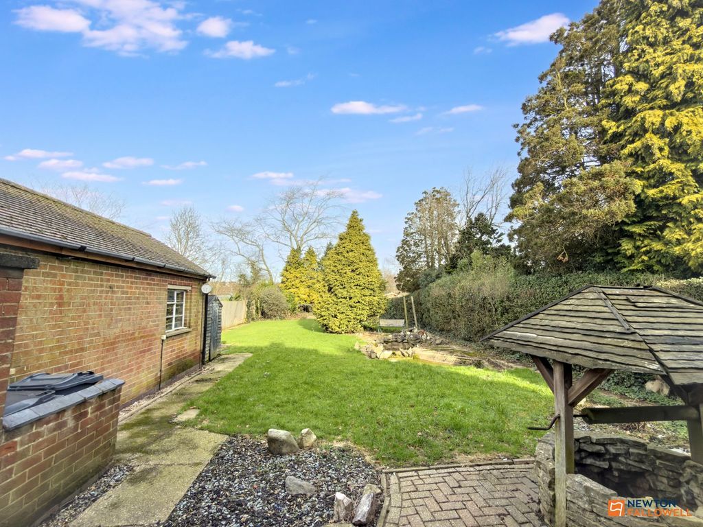Additional image 26 of 3 bed detached house for saleBroom Leys Road, Coalville LE67
