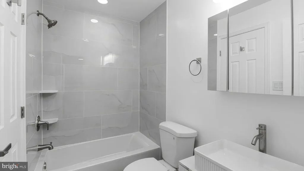 Additional image 16 of 1028 Kenyon Street NW, Washington, DC 20010