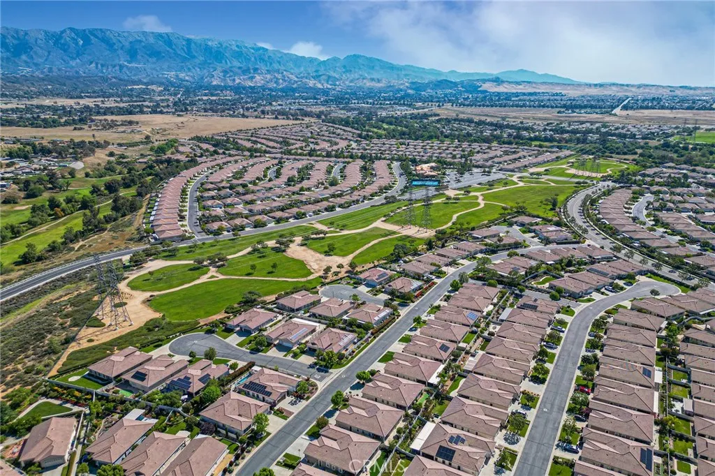 1066 Northview Dr, Beaumont, CA 92223